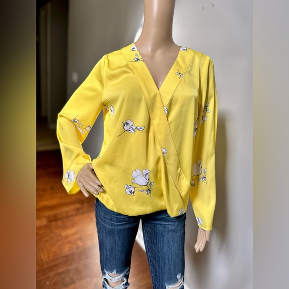 NWT Worthington Yellow Floral Blouse - Picture 1 of 8